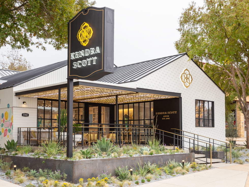 Kendra Scott Friendly Center 2025