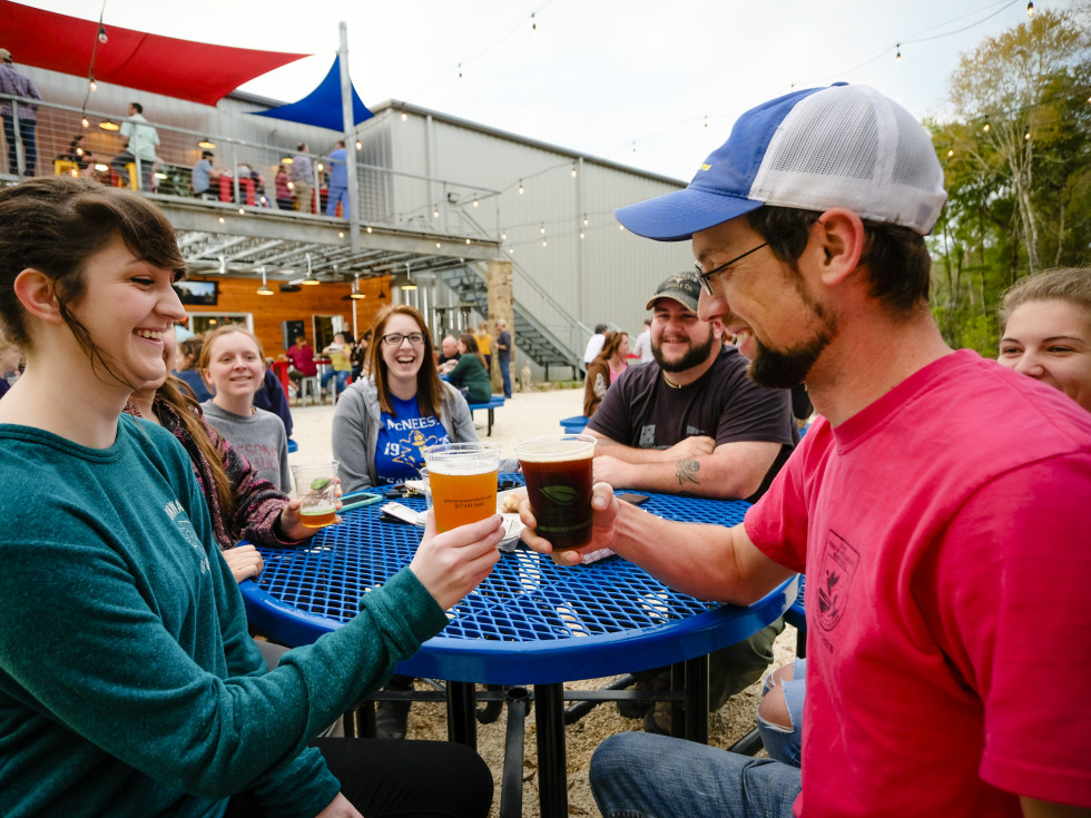 People drinking beer