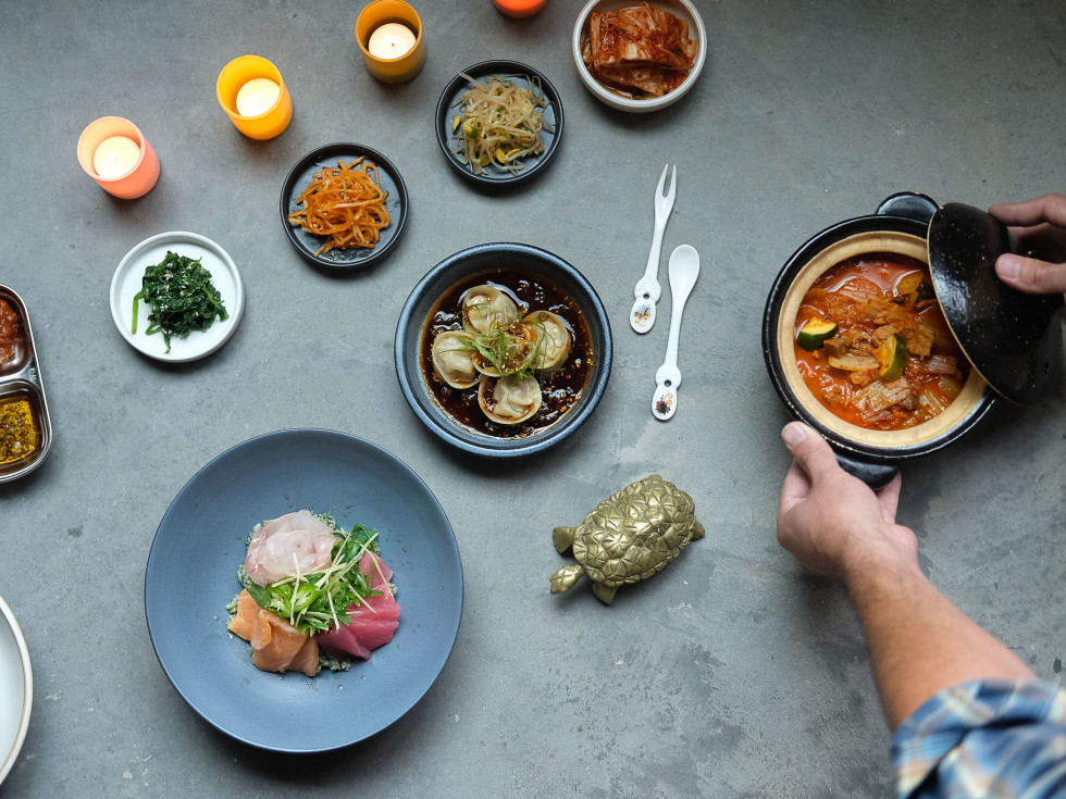 Oseyo cuisine overhead
