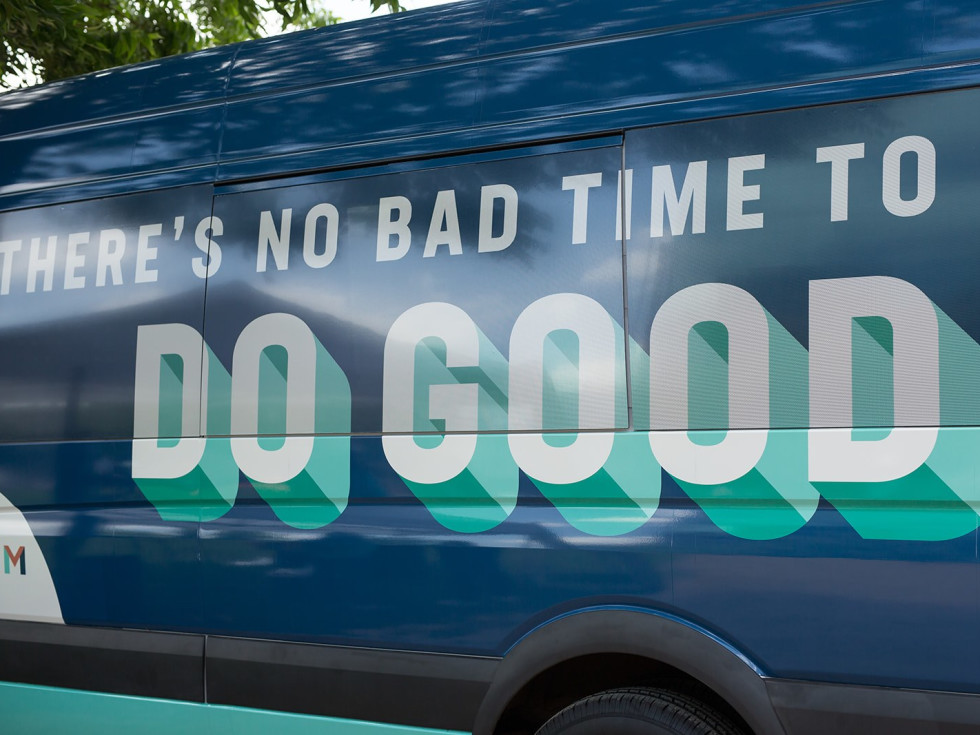 Call Me Optimistic van
