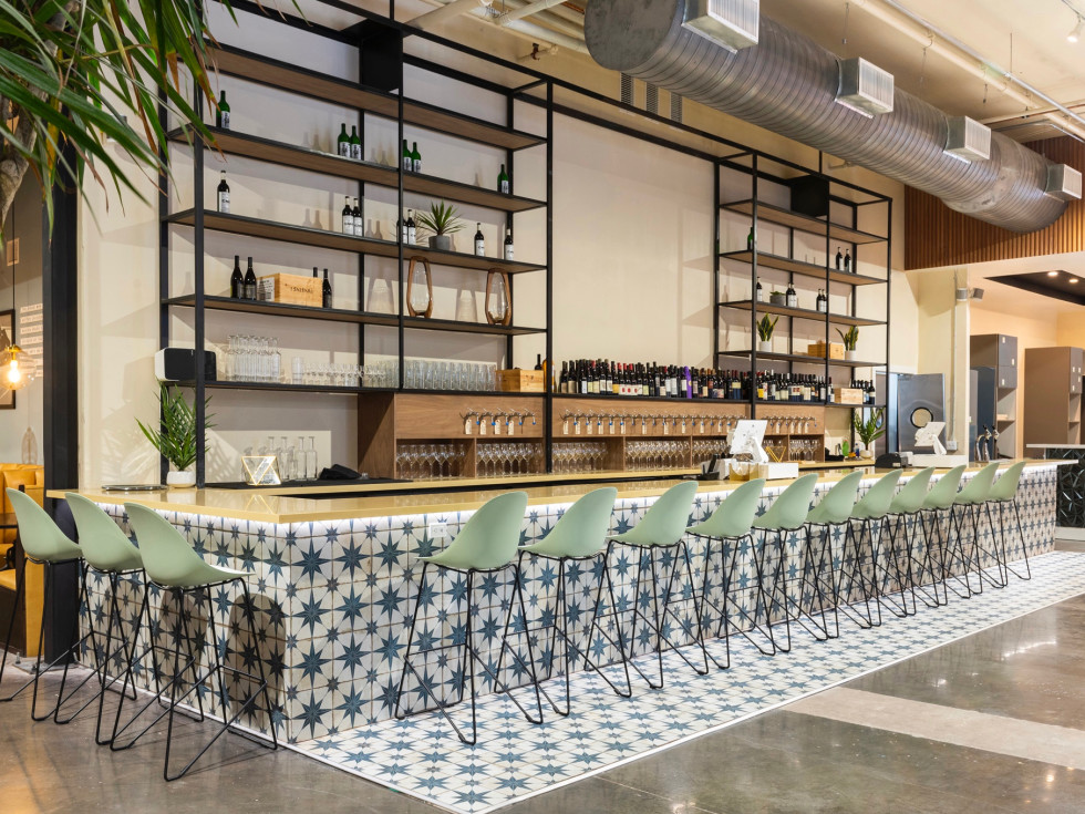 Bravery Chef Hall wine bar