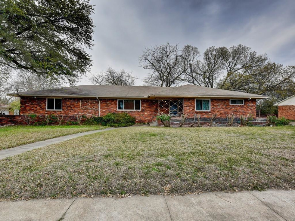 Featured image of post 1950S Houses Pictures : The following is a picture of the outside of one of these homes: