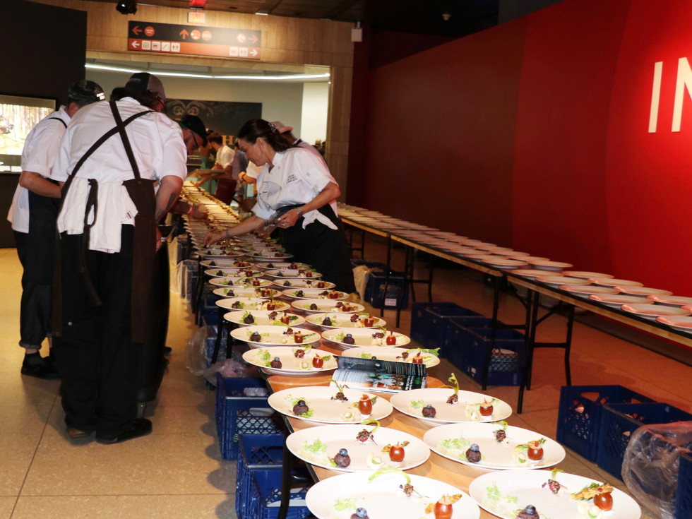 Around the World in 10,000 bites plating