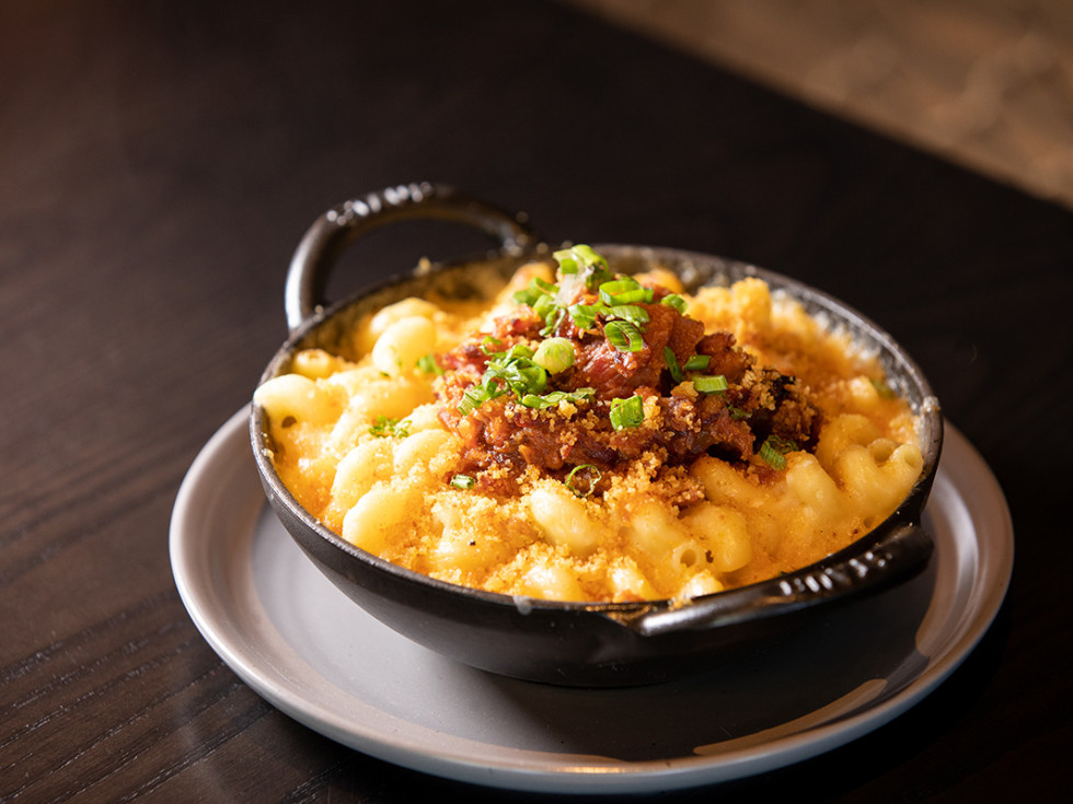 Rib tip mac and cheese