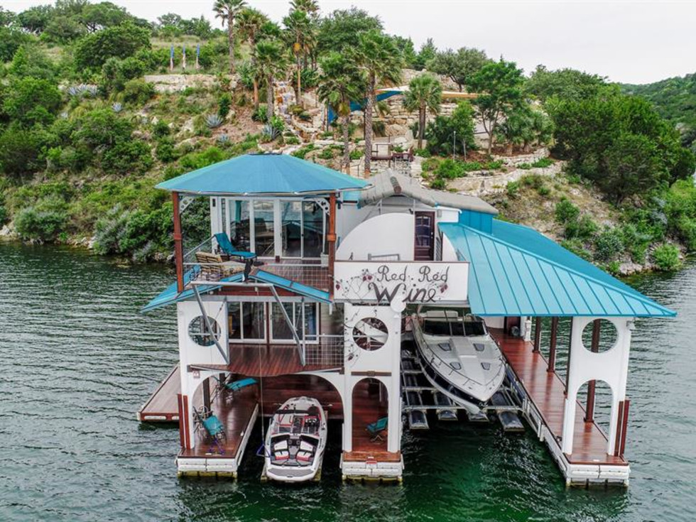 Lago Vista Lake Travis home boathouse