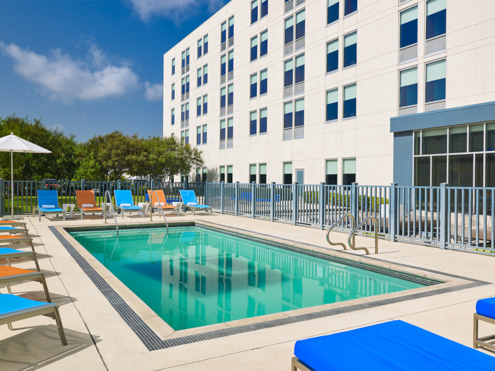 Aloft Plano pool