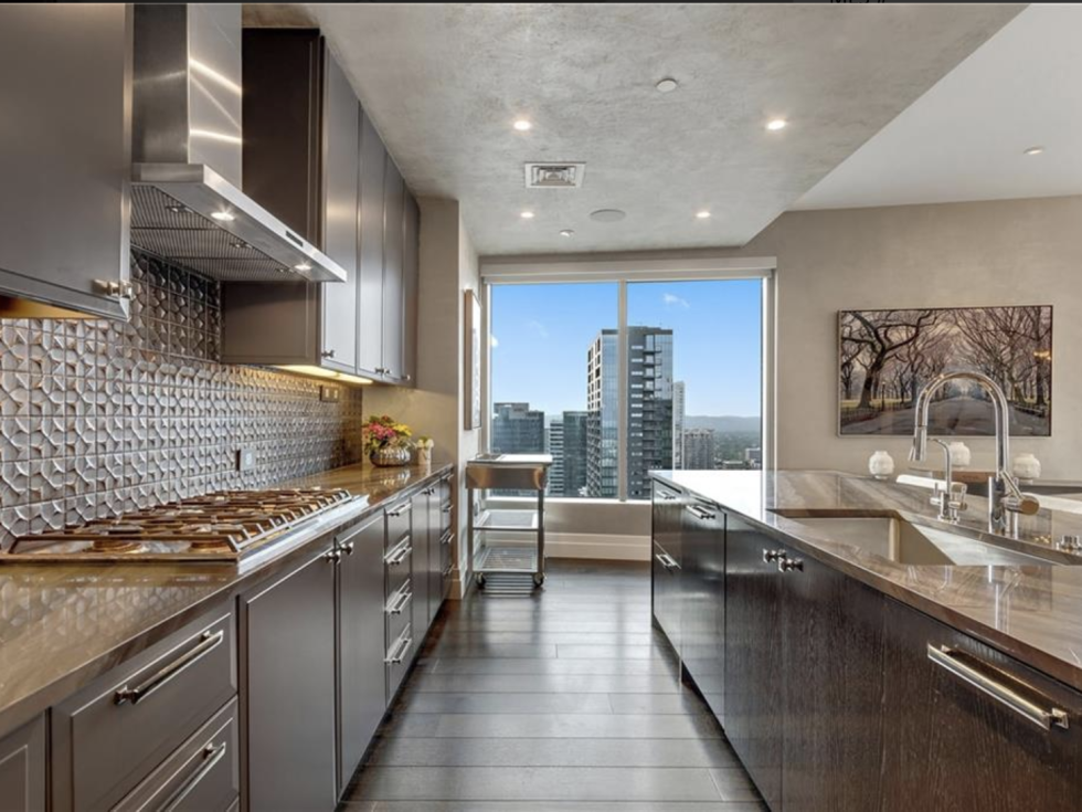 200 Congress Avenue Unit 32nw