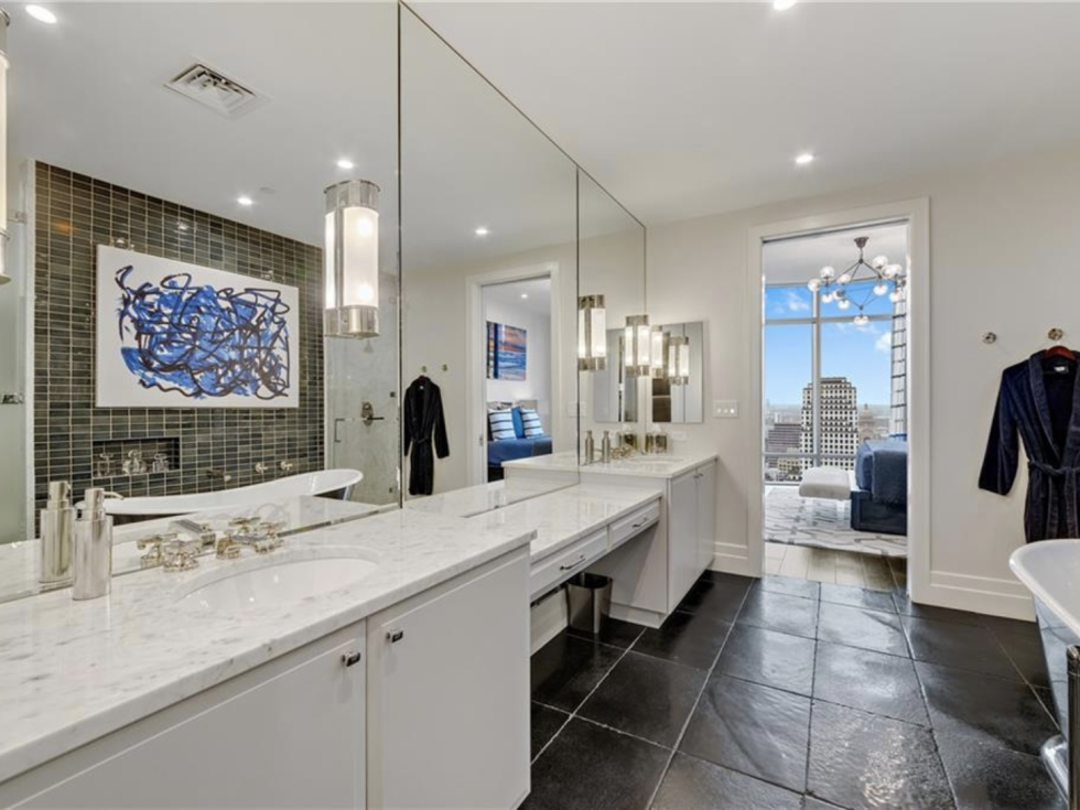 200 Congress Avenue Unit 32nw