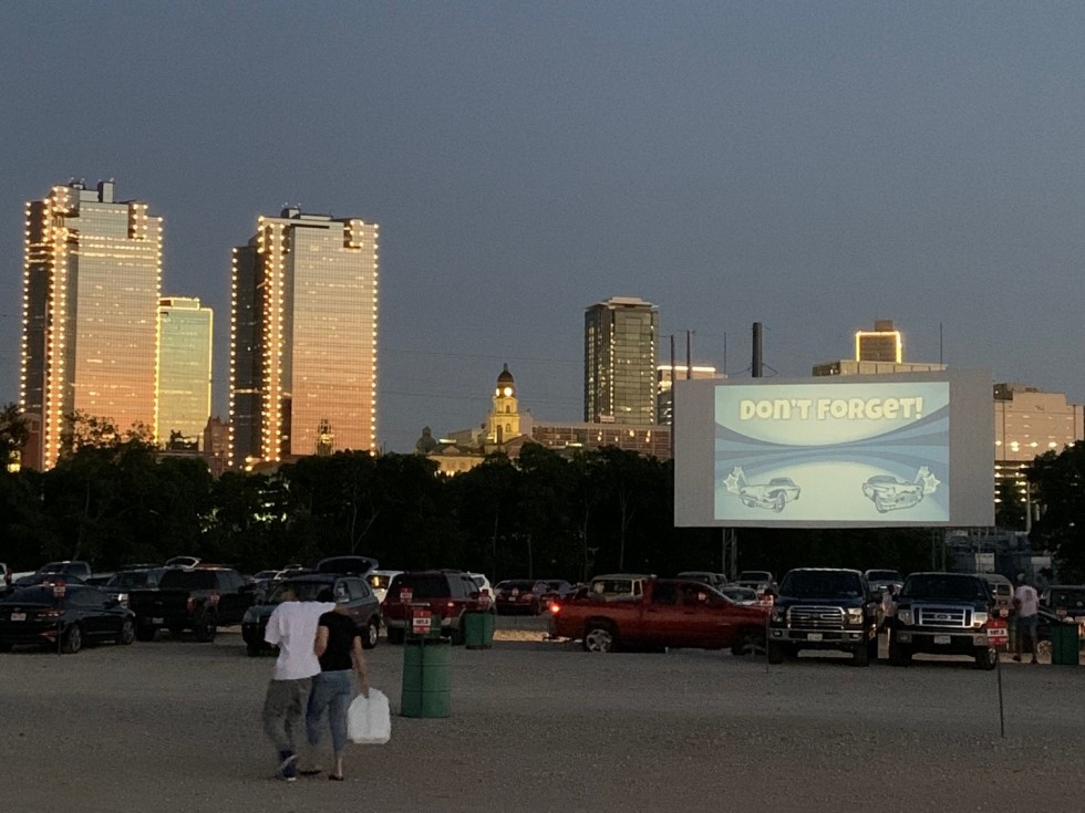 coyote drive in movies fort worth