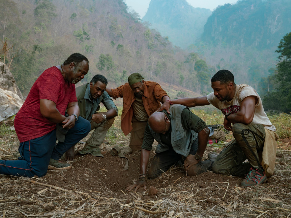 Isiah Whitlock, Jr., Norm Lewis, Clarke Peters, Delroy Lindo, and Jonathan Majors in Da 5 Bloods