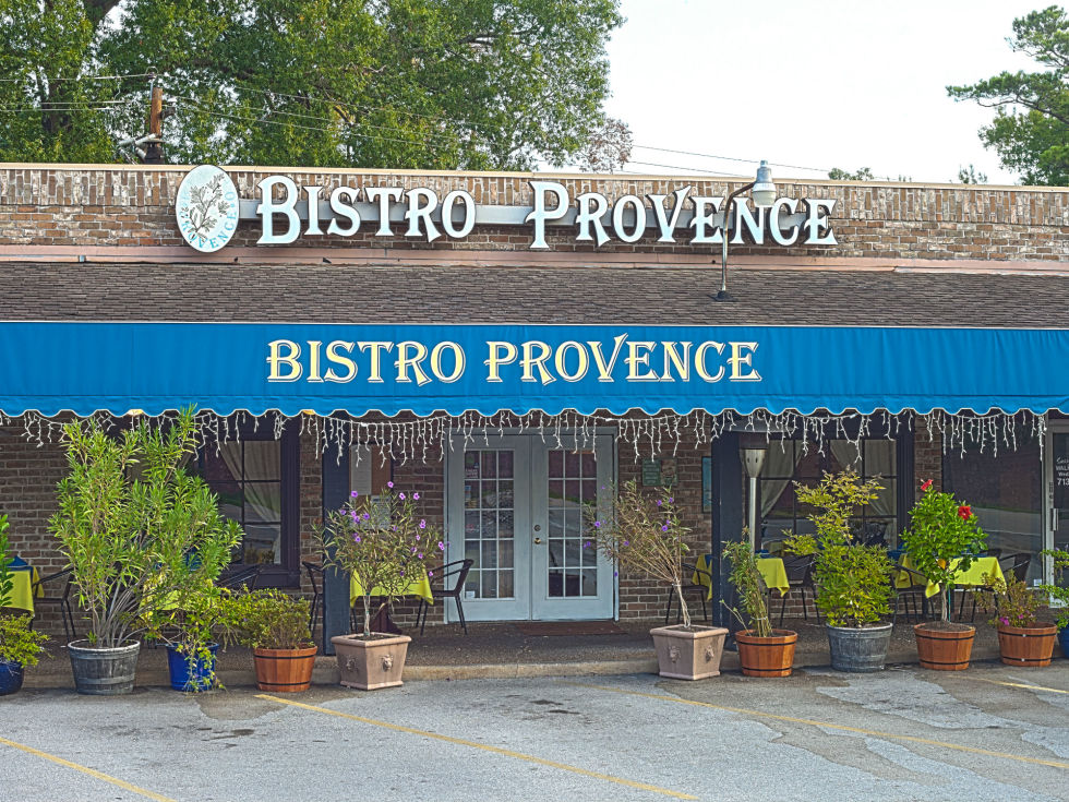Bistro Provence Christmas 2022 Memorial Restaurant Goes Beyond Provence With New French Bistro -  Culturemap Houston