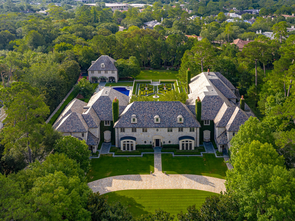 The Manor on Carnarvon 120 Carnarvon Memorial Park for sale