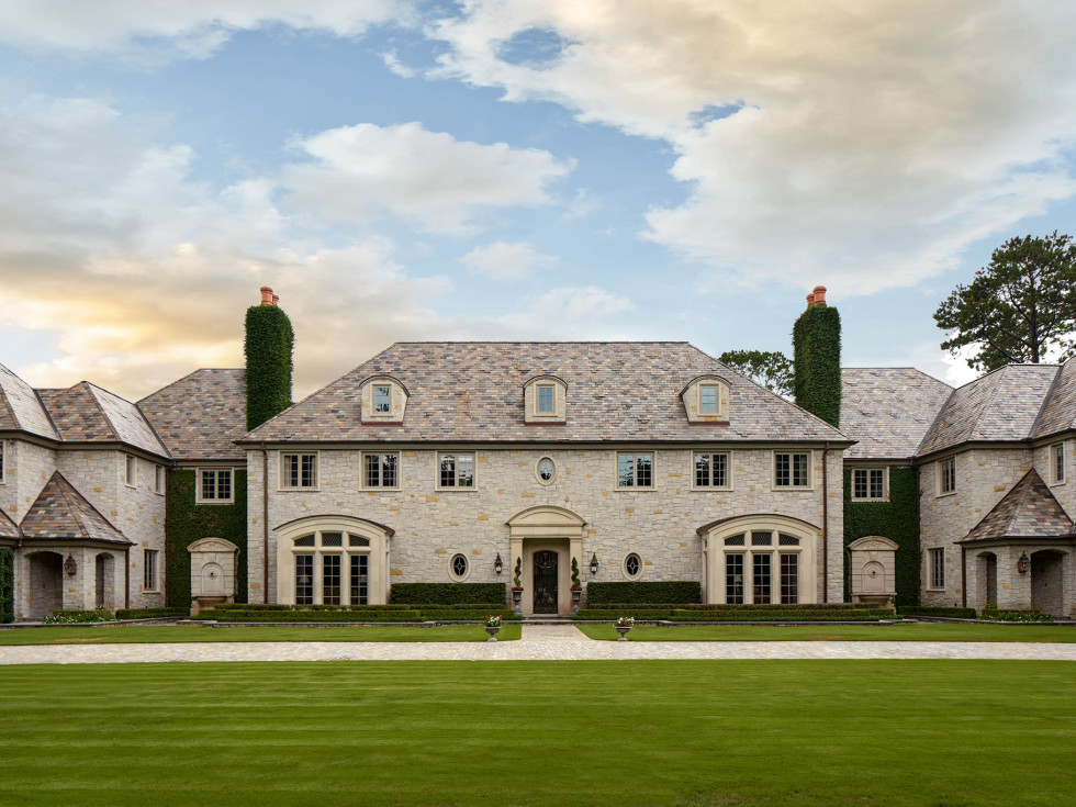 The Manor on Carnarvon 120 Carnarvon Memorial Park for sale