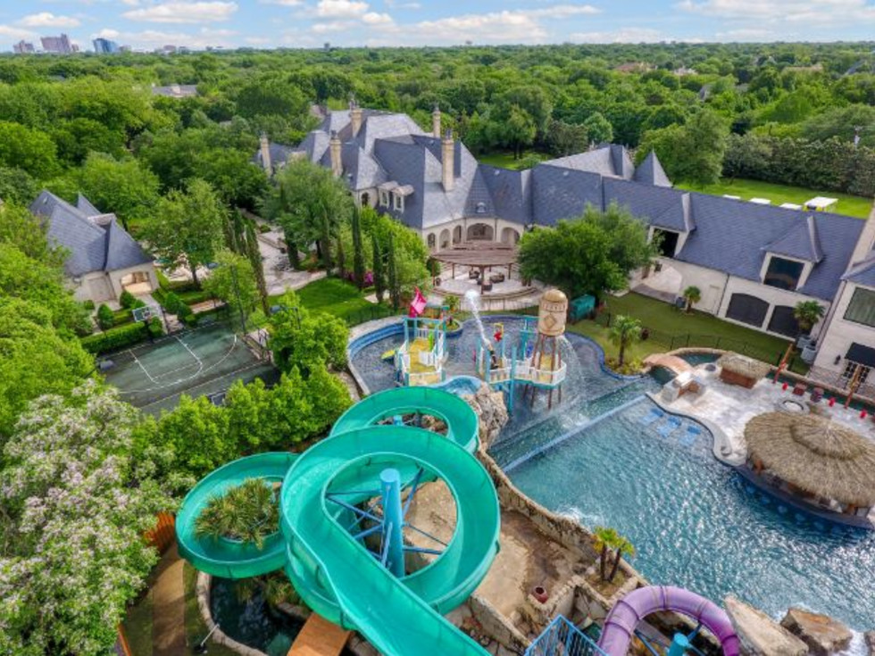 Malouf waterpark slide