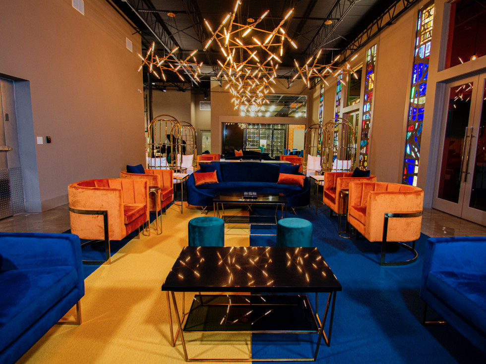 Vault & Vino lounge