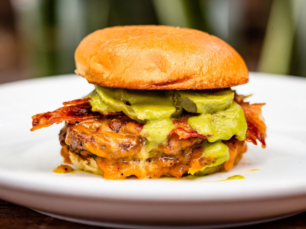Brasil cheeseburger in paradise