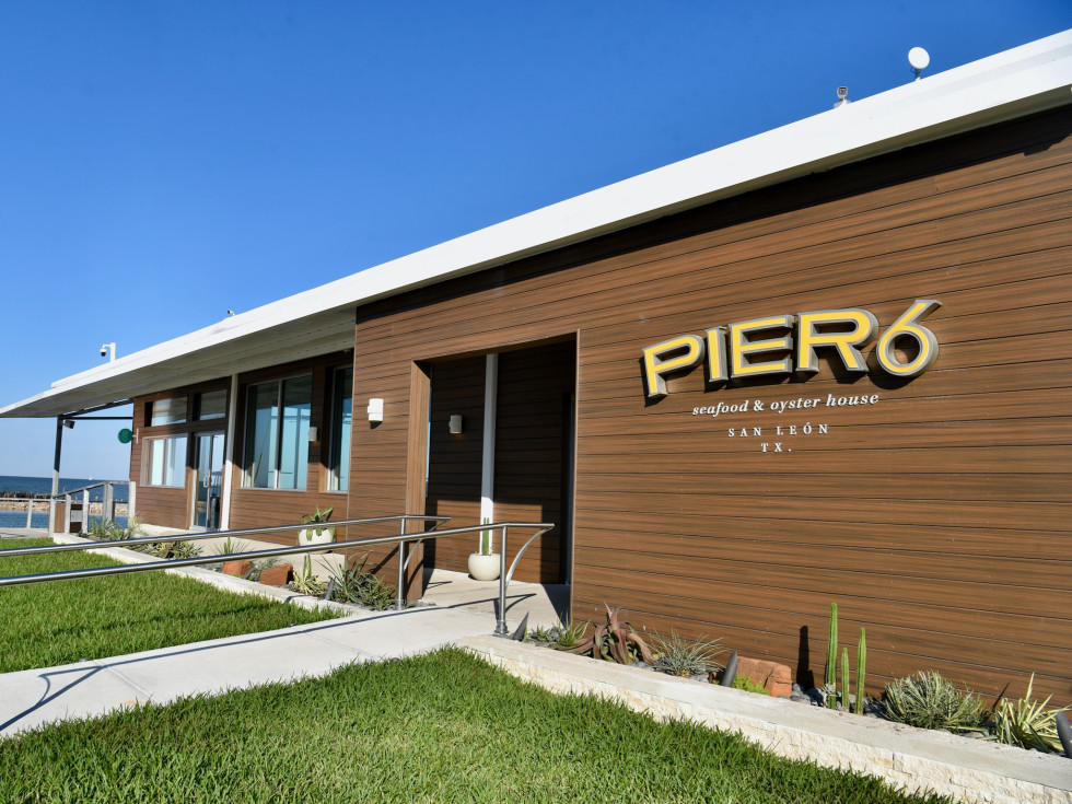 Pier 6 Seafood exterior