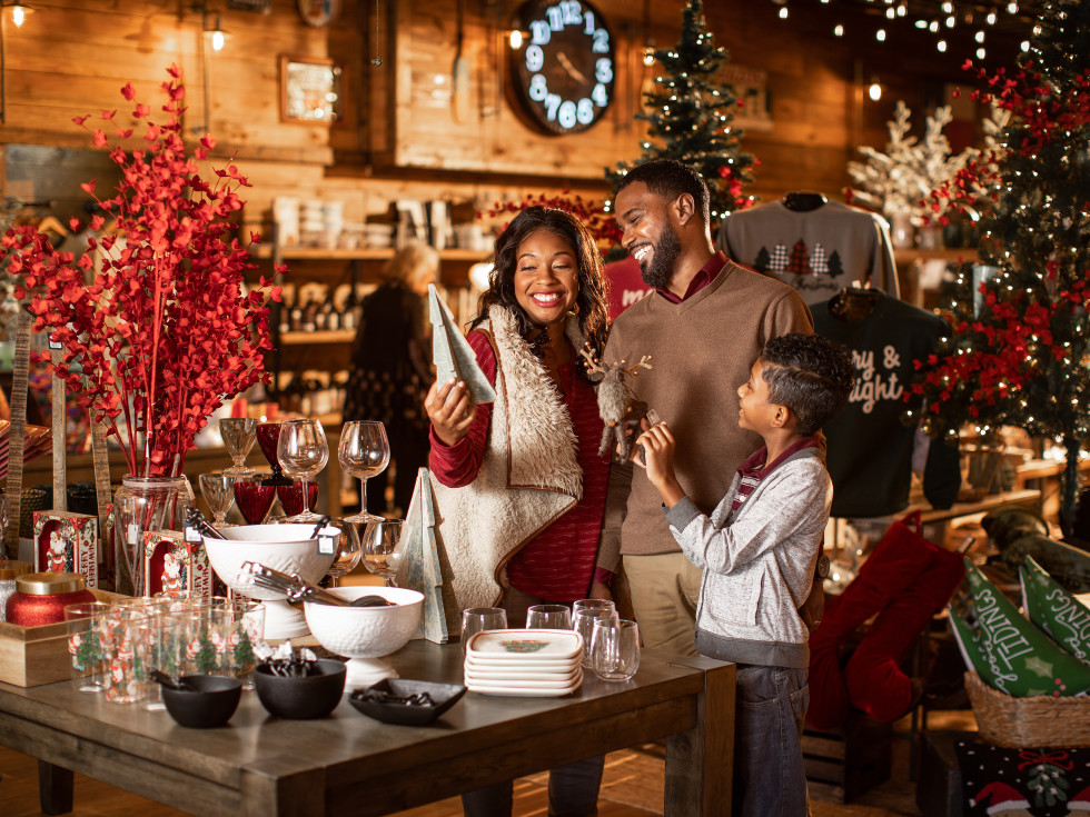 Fredericksburg holiday shopping