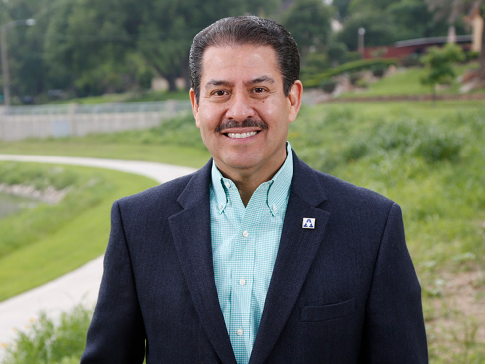 Harris County politician powers push to switch Houston off ERCOT grid