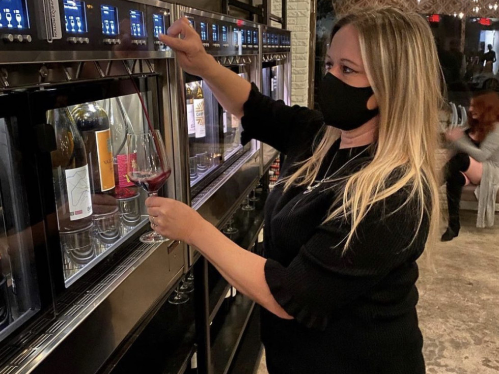 Roots wine bar self service