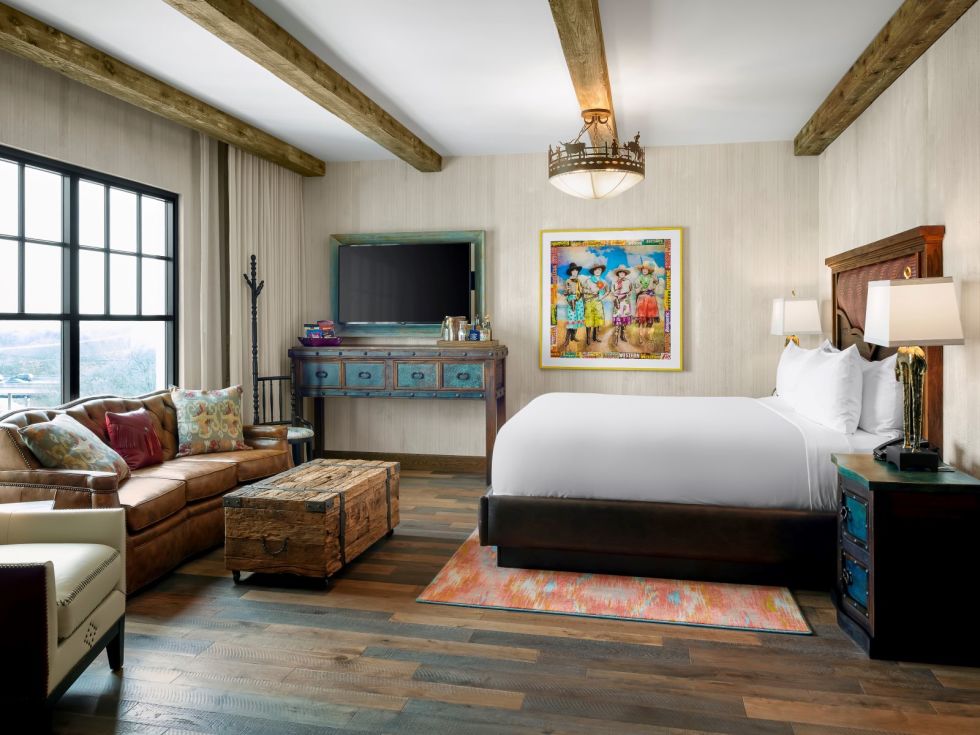 Hotel Drover guest room