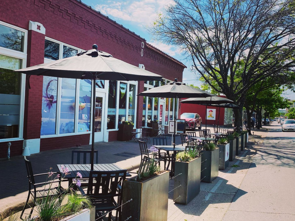 Grand Cru wine bar parklet