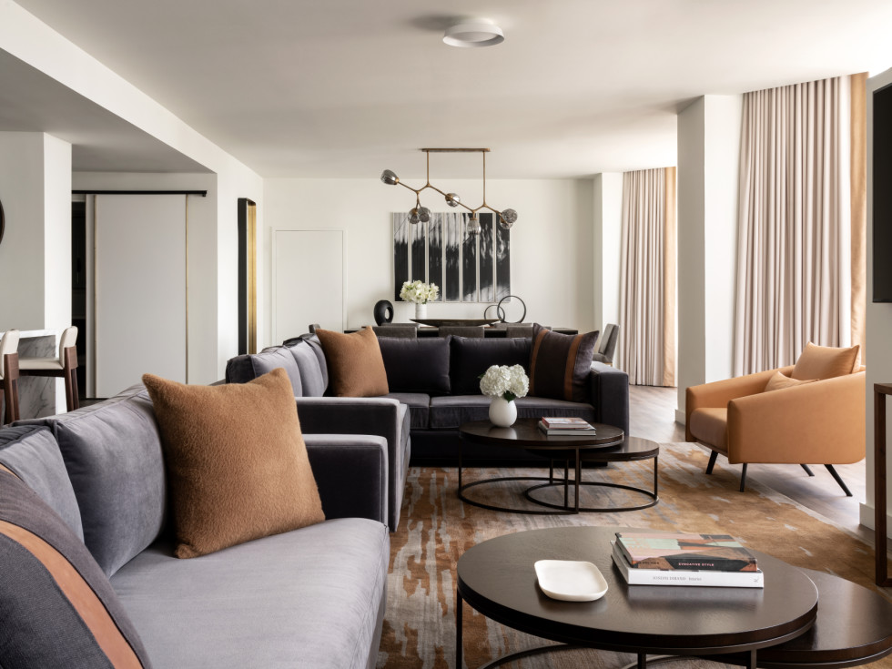 Four Seasons Houston new rooms suites Penthouse living room