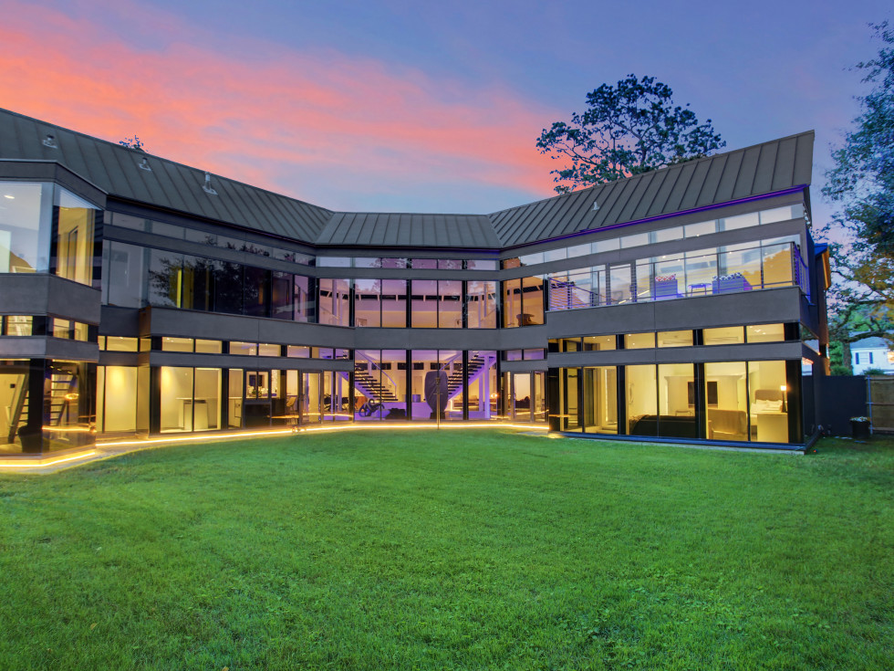 Mysterious West U 'Darth Vader house' lights up market for 4.3M