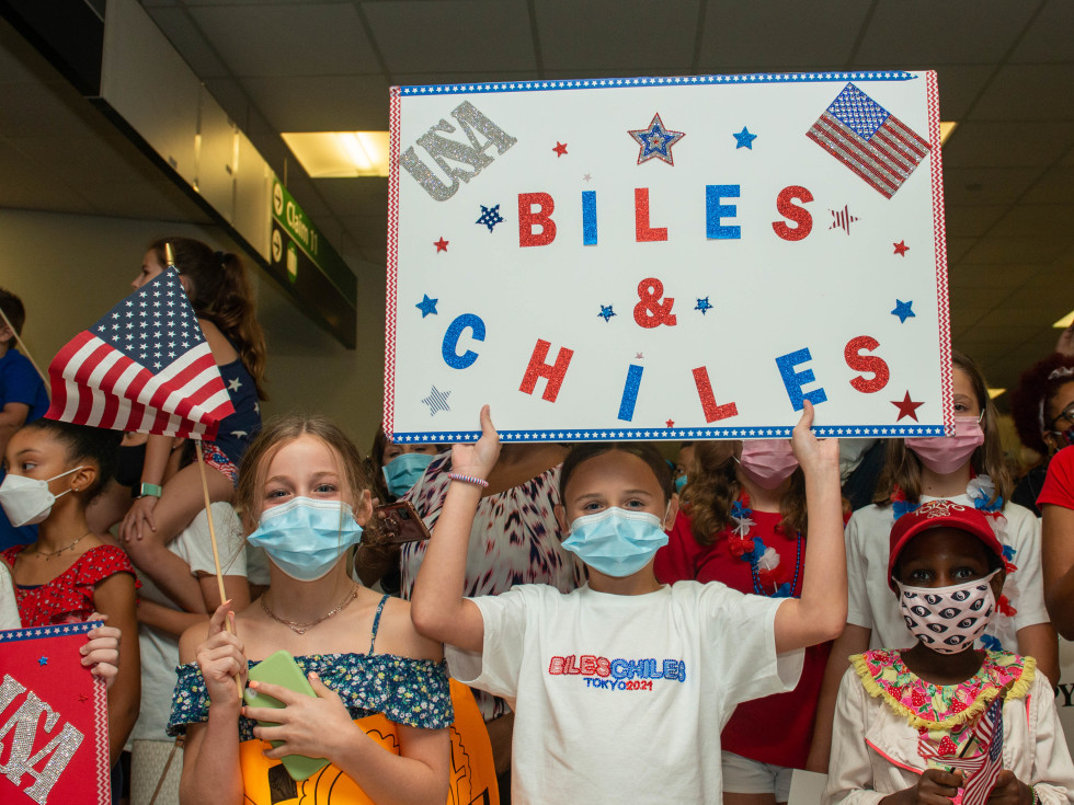 Simone Biles comes home Houston Bush Intercontinental