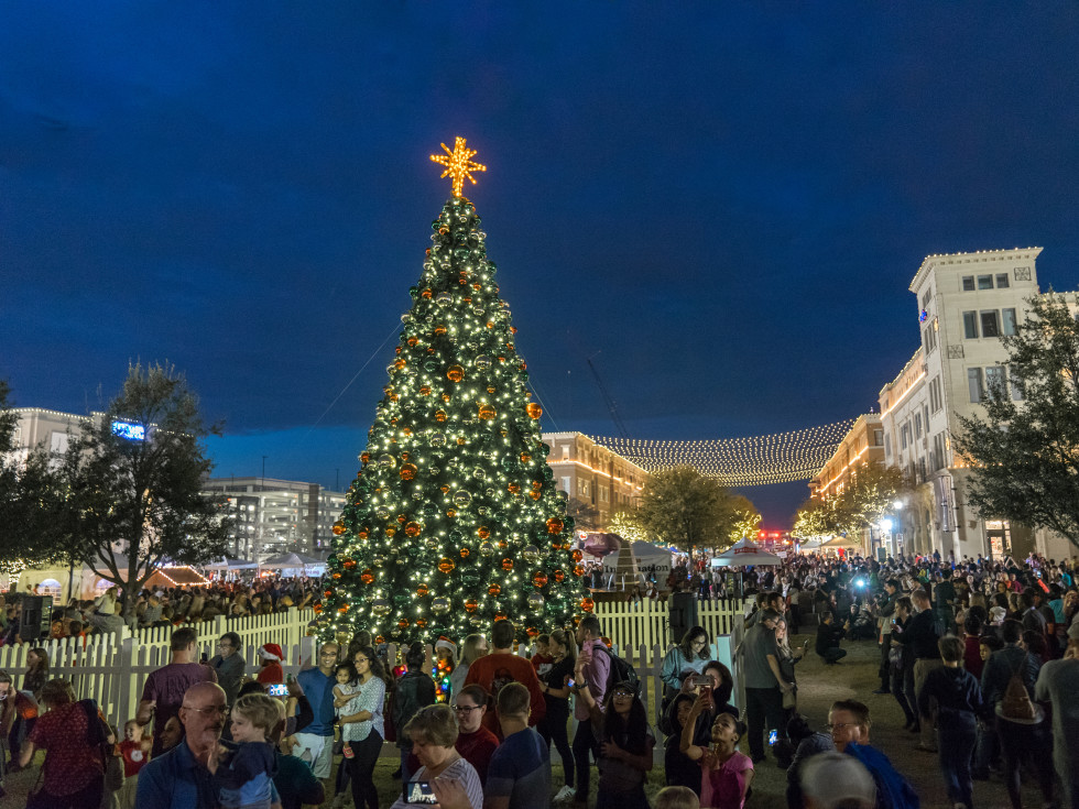 Merry Main Street