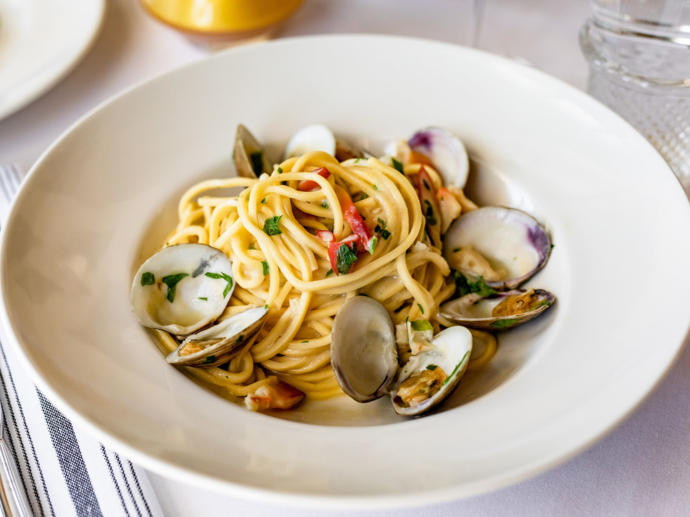 Lulu's River Oaks spaghetti vongole