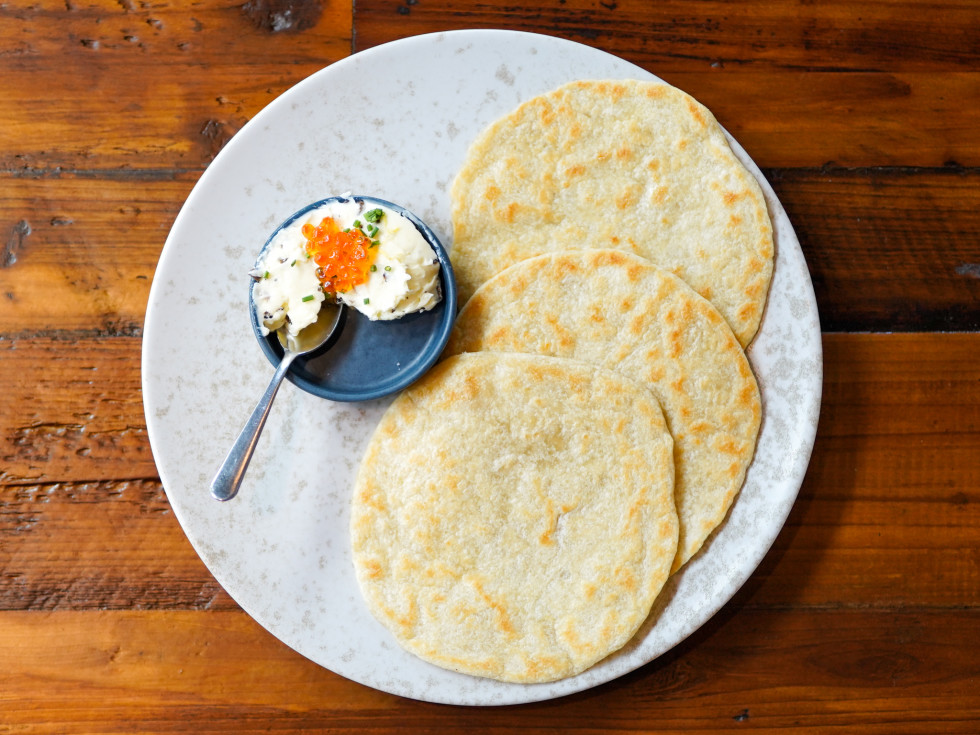 Chivos flour tortilla with butter and salmon roe