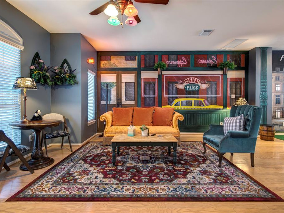 Friends townhouse 1706 Bevis