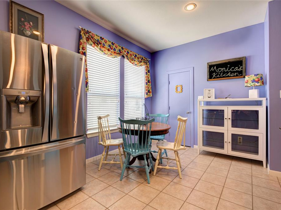 Friends townhouse 1706 Bevis