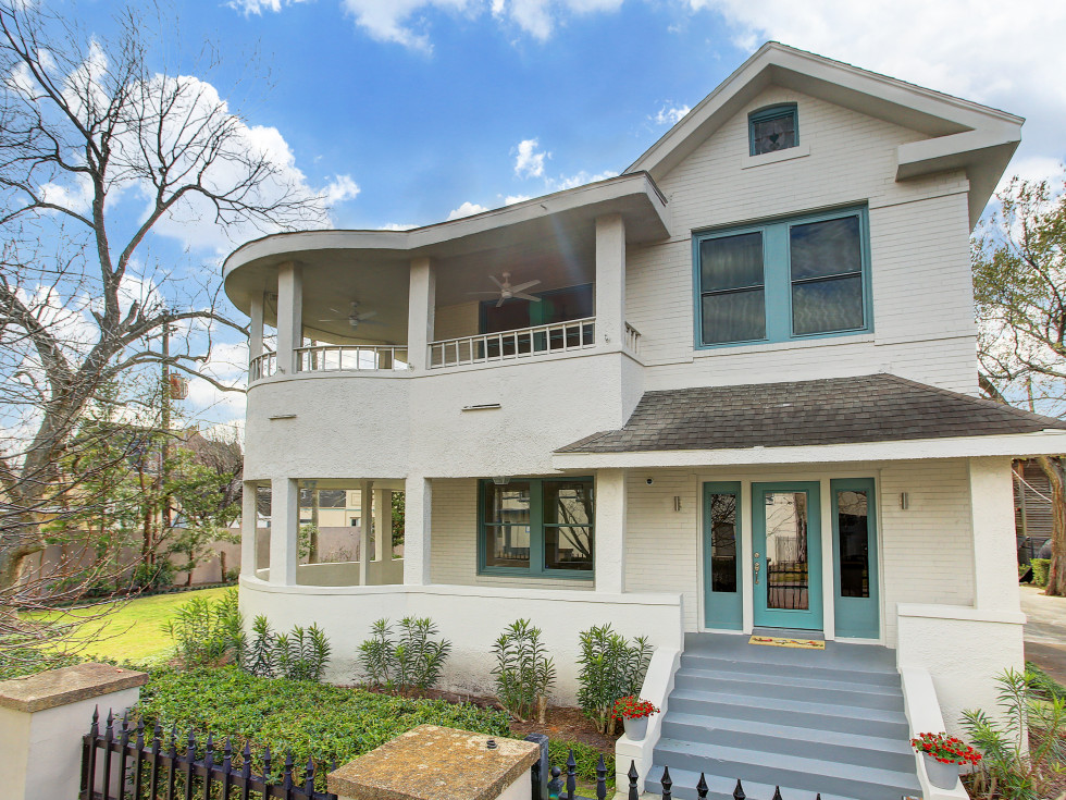 607 Harvard house for sale