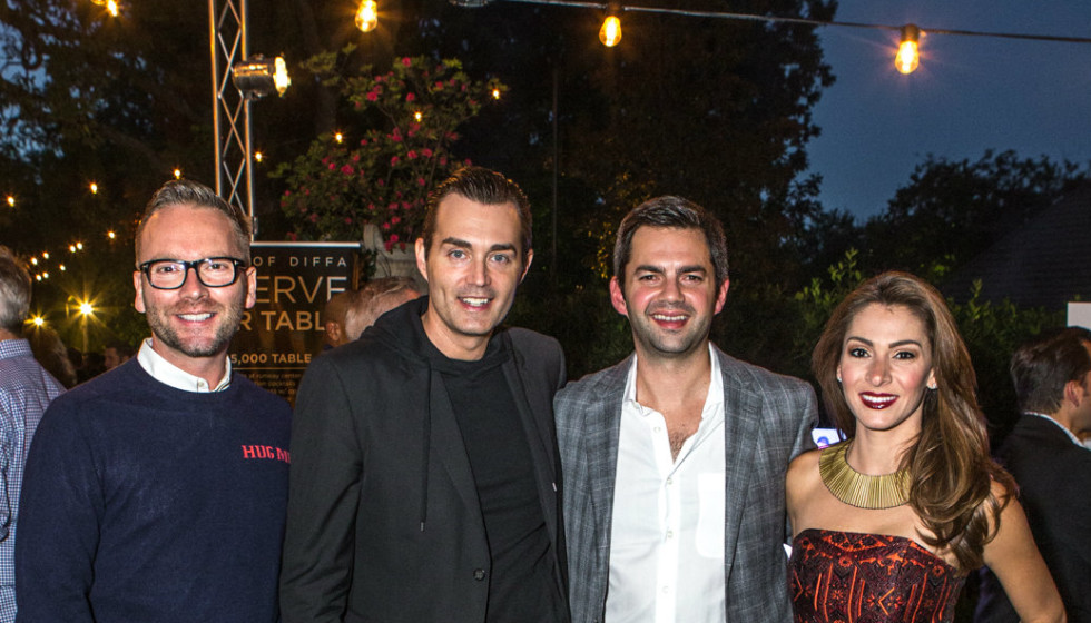 Dallas foodies dig DIFFA s Burgundy-fueled backyard burger