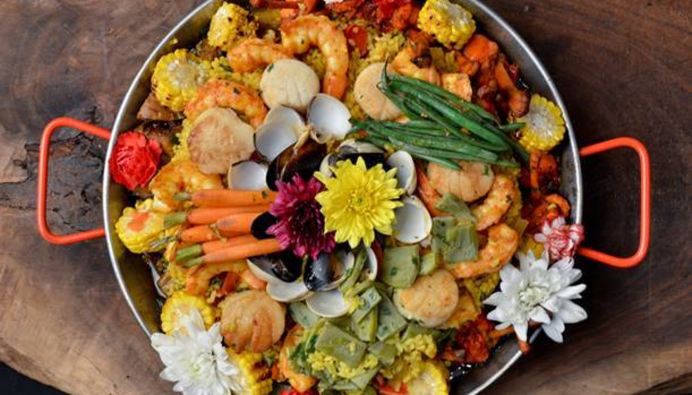 Top San Antonio chefs duke it out in annual paella challenge