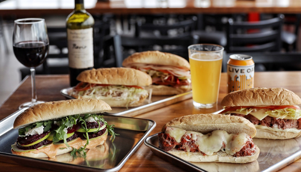 Austin restaurant all-stars grind out New England-inspired pizza shop - Vimarsana News