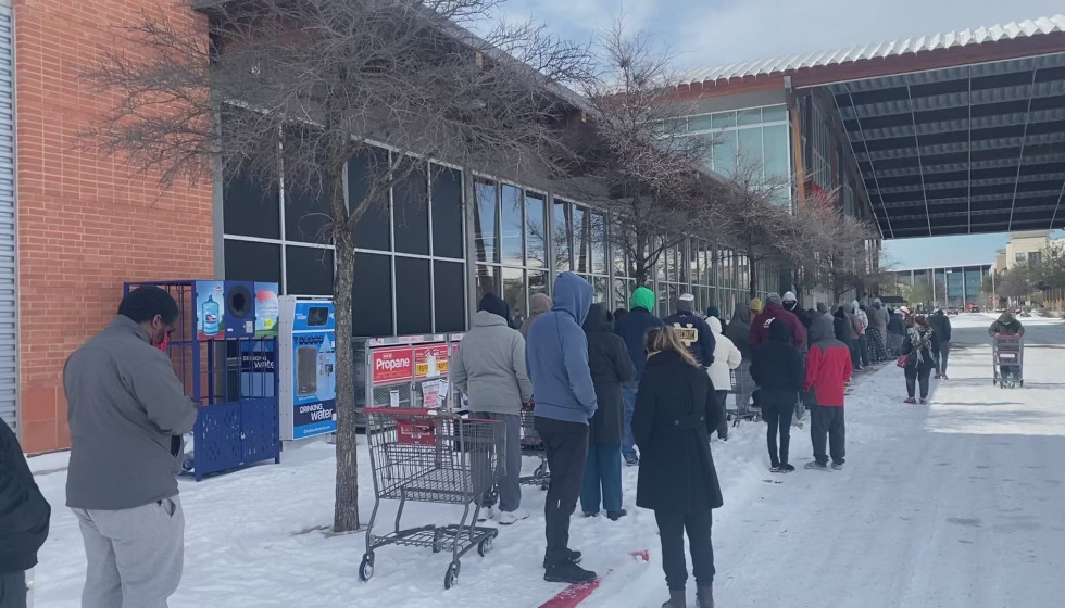 Austin grocery stores work to reopen amid area-wide power outages