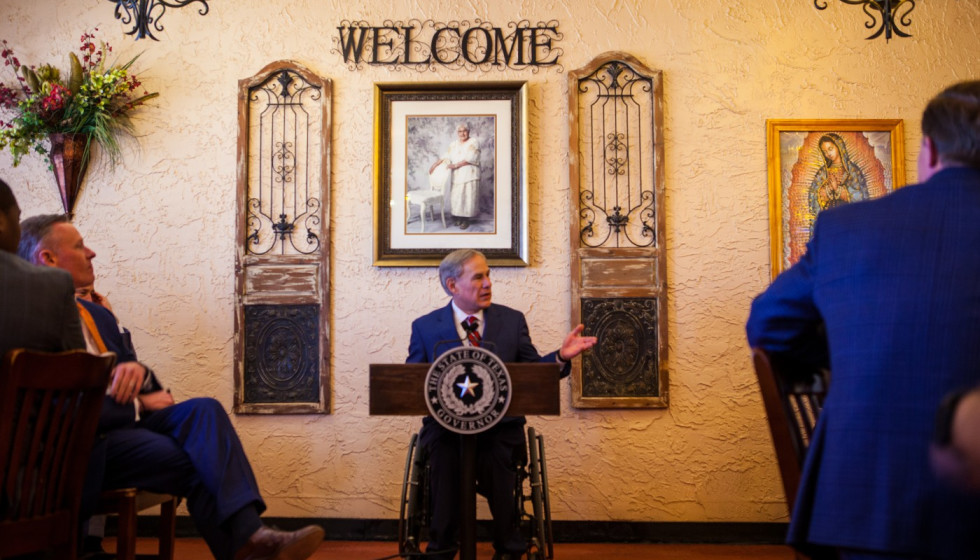 Hoffman on why Texas could actually use some 'Neanderthal thinking' - Vimarsana News