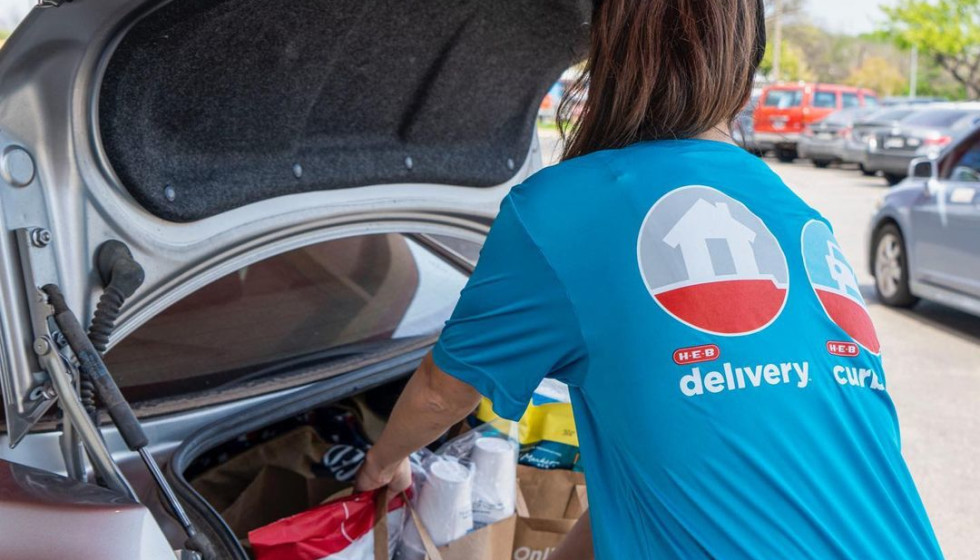 H-E-B carts out free curbside pickup at all Texas stores ...