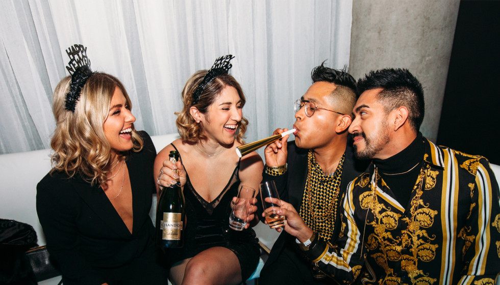 Strut into 2022 at the W Austin's decadent New Year's Eve bash - Vimarsana News
