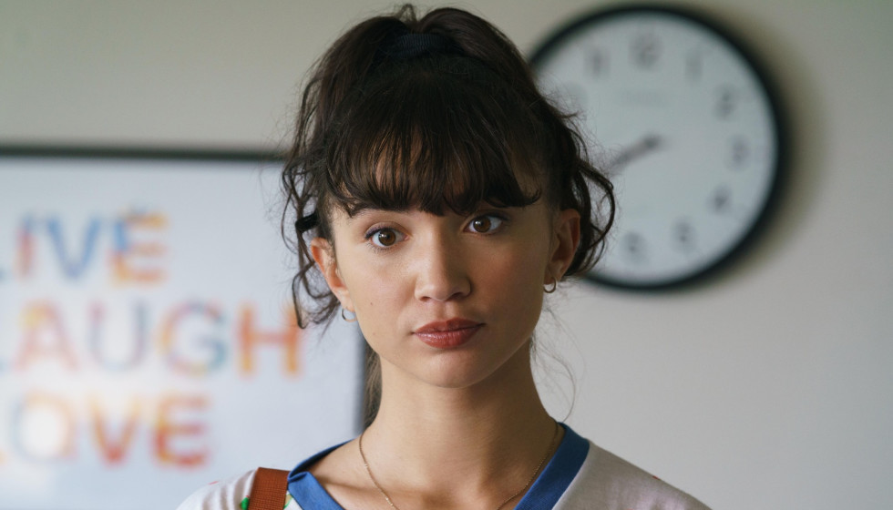 Teen girl romance gets an update in modern but lightweight Crush - Vimarsana News