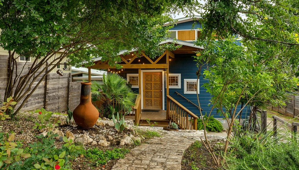 East Austin charmer boasts designer touches and recently reduced price