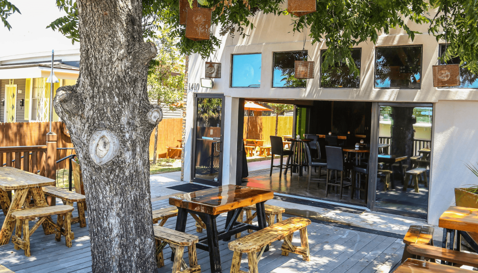 New East Austin bar with cool patio quietly opens its doors