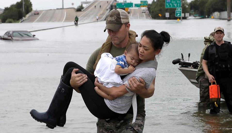A look back at Houston heroes who rose above the rising Harvey waters - Vimarsana News