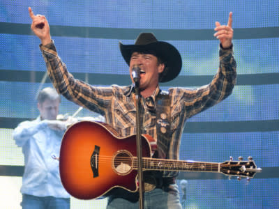 News_Rodeo_Clay Walker_030111_concert