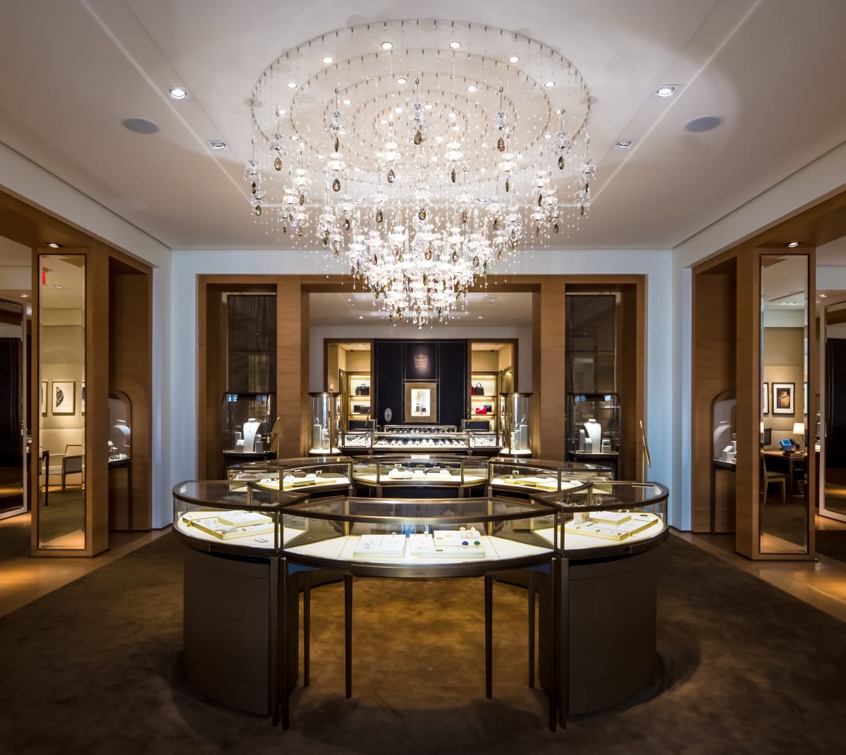 List 96+ Pictures Pictures Of Jewelry Stores Stunning