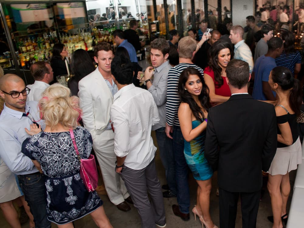 A fashionable flock kicks up its heels at Hudson Lounge, Cancer