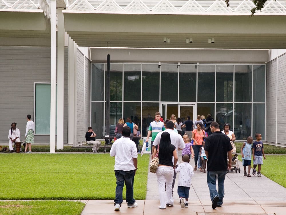 drum-circles-indie-lit-and-lish-bites-your-cheat-sheet-to-the-menil